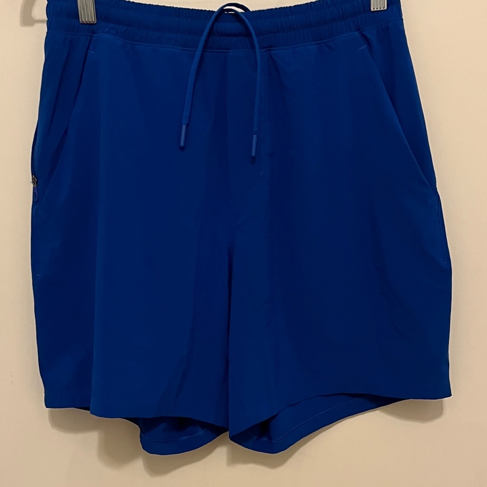 Lululemon Pace Breaker Short *Linerless 7" size medium in blue